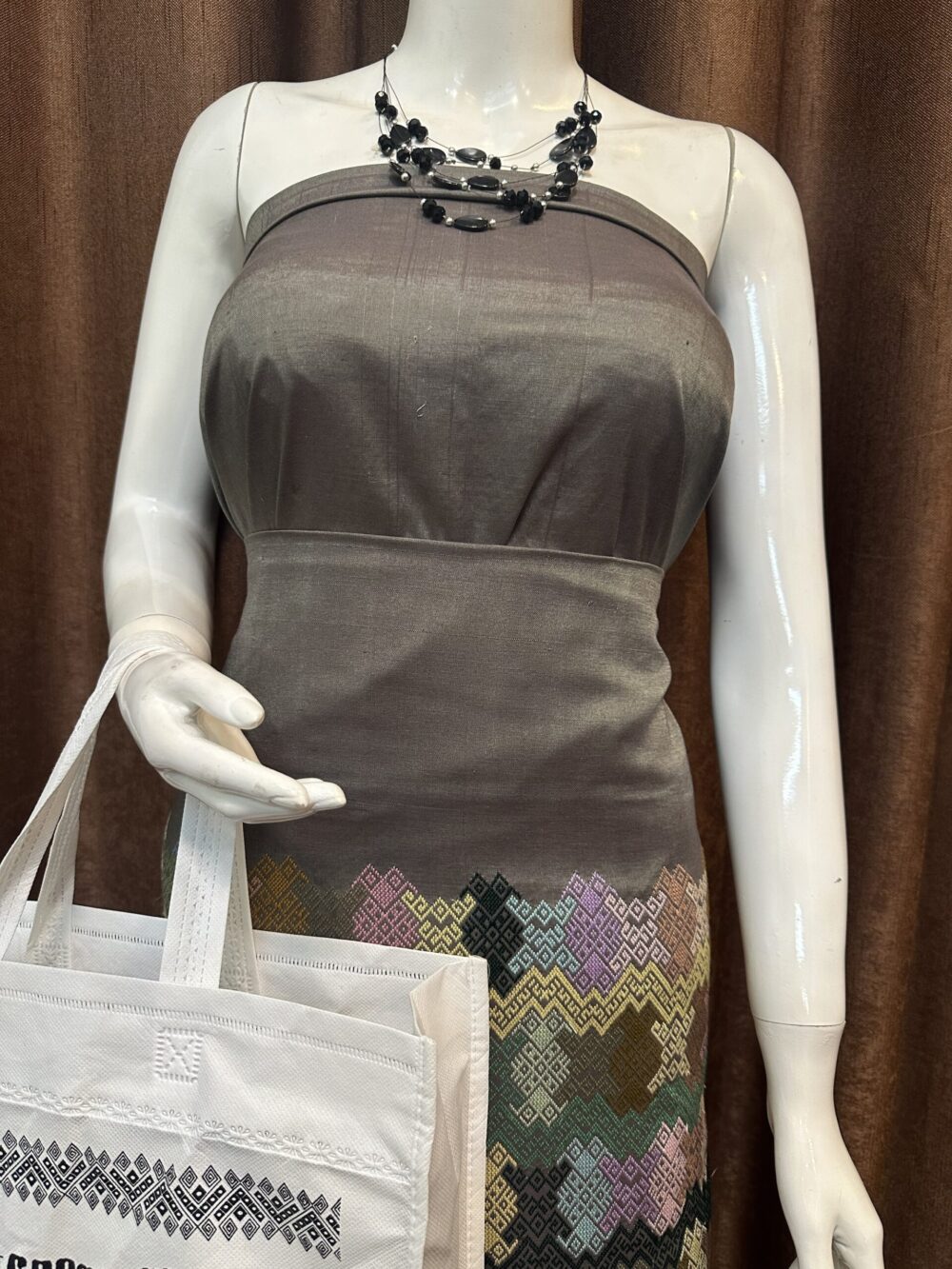 Premium Silk With Shawl - Image 5