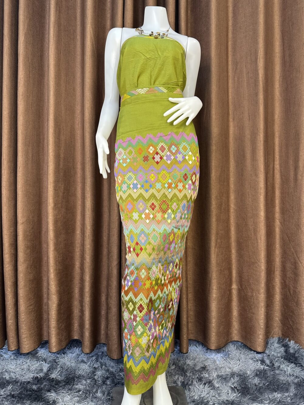 Premium silk with shawl