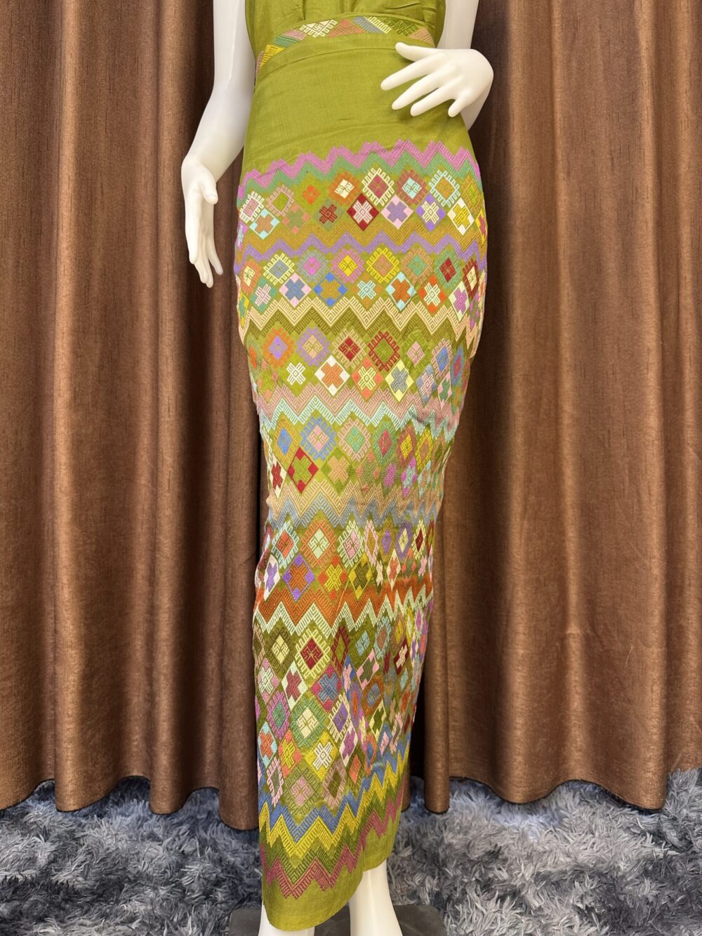 Premium silk with shawl - Image 2