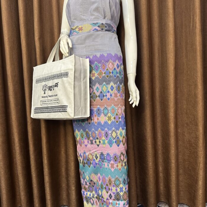 Premium silk with shawl