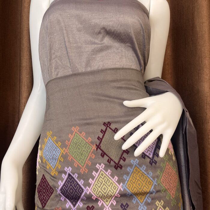 Premium silk with shawl