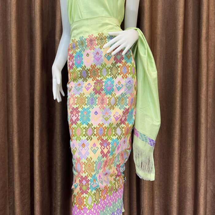 Premium silk with shawl