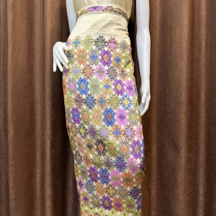 Premium silk with shawl